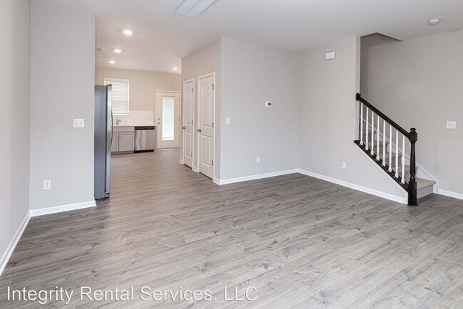 Building Photo - 3 br, 2.5 bath House - 11004 Woodland Cree...