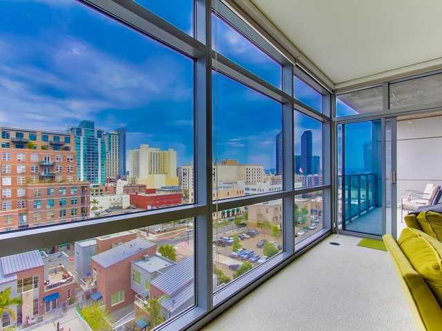 Foto del edificio - Gorgeous Downtown Condo with Spacious Floo...
