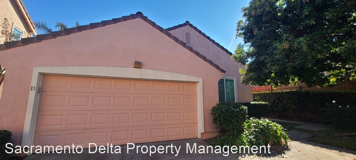 Primary Photo - 3 br, 2 bath House - 11 Roma Court