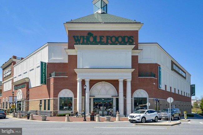 Building Photo - 1915 Towne Centre Blvd