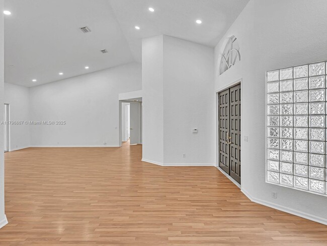 Foto del edificio - 3420 Washington Ln