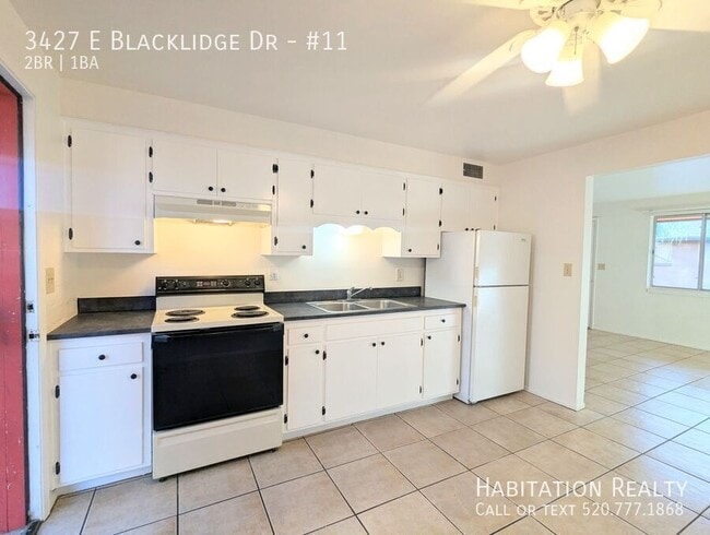 Building Photo - 3427 E Blacklidge Dr