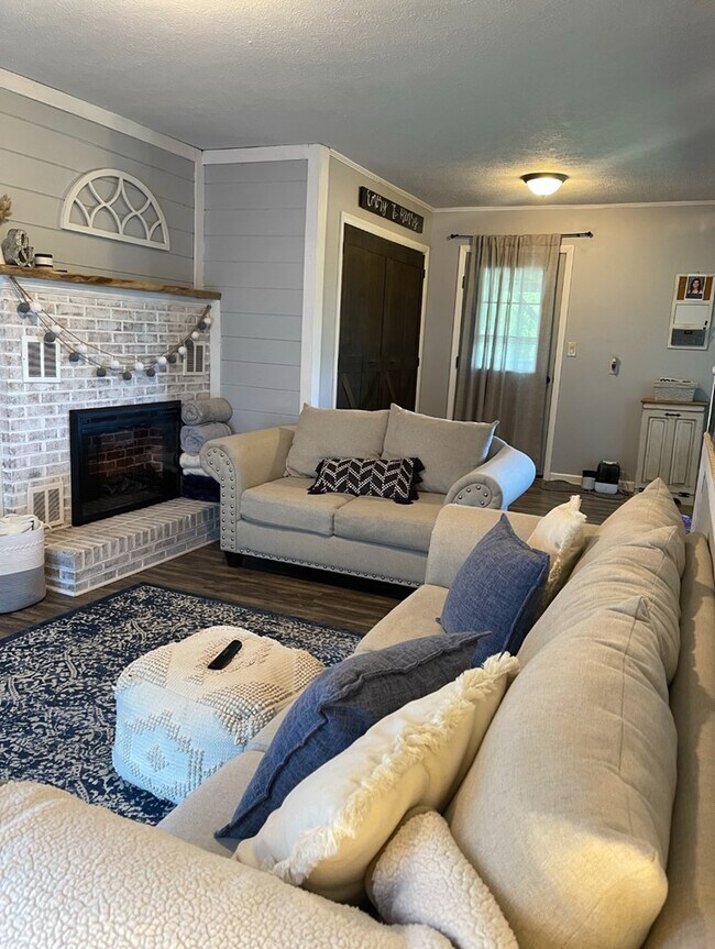 Foto del edificio - 350 Henry St NW