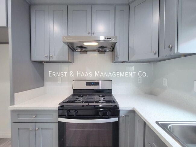 Foto del edificio - Lovely 2 Bedroom Apartment in Long Beach!
