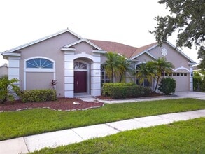 Building Photo - 320 Palmway Ln