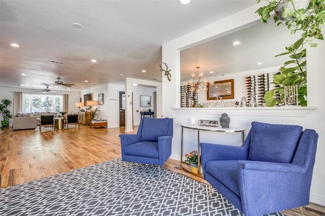 Foto del edificio - 631 Misty Glen Ln