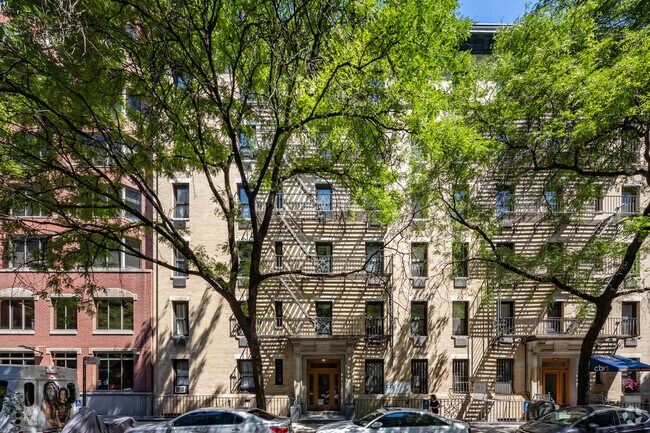 Building Photo - 415 E 73rd St