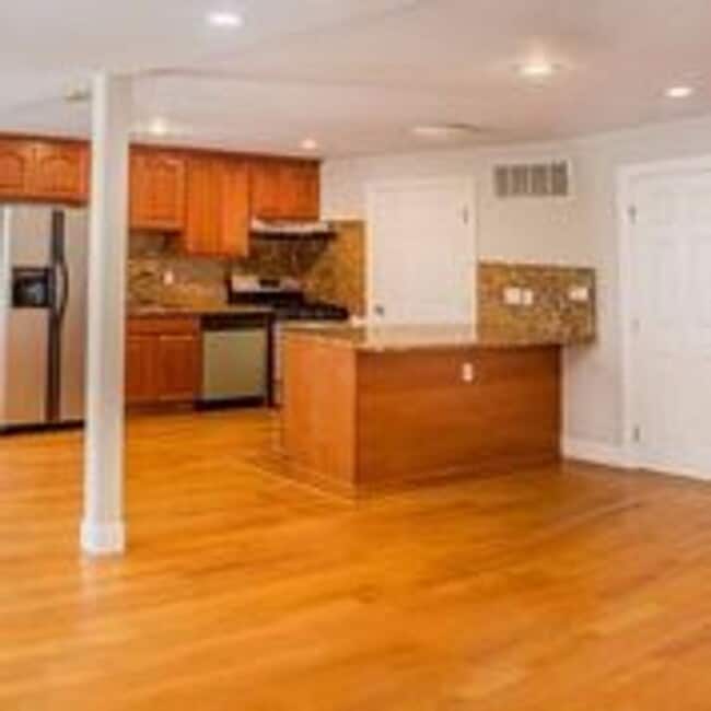 Building Photo - RC - 246 6th Ave, SF (RC)