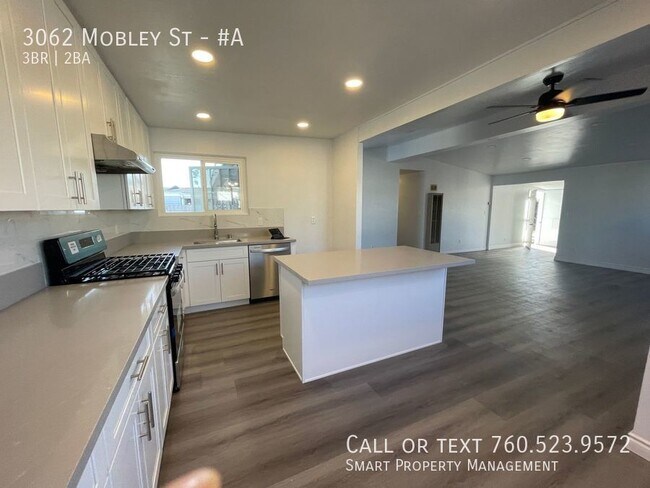 Building Photo - Great Serra Mesa location! 3 Bedroom/ 2 Ba...