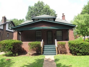 Building Photo - 1313 Claytonia Terrace