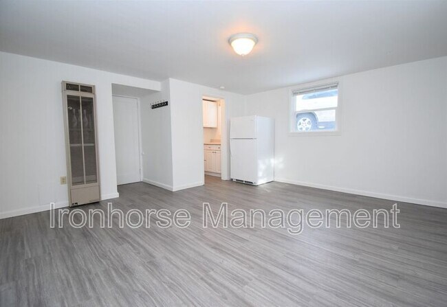 Foto del edificio - 525 Dell Pl