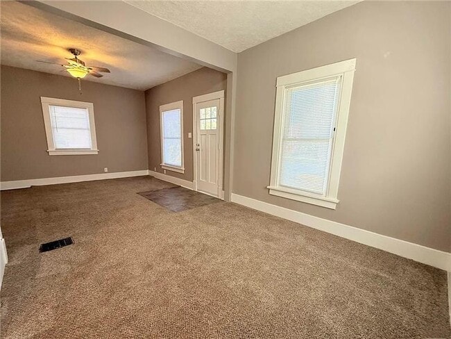 Building Photo - 6521 Logan Ave