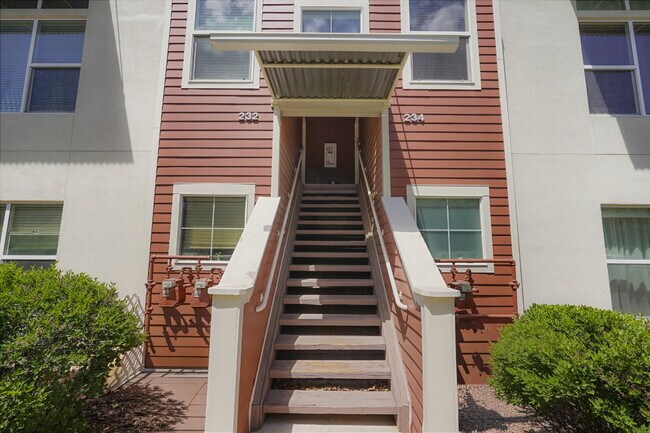Foto del edificio - Starter 2 Bedroom with Dedicated Parking Space