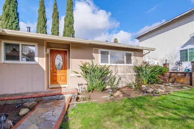Foto del edificio - Beautifully Updated 3 Bed 2 Bath Home in Prime Milpitas Location!