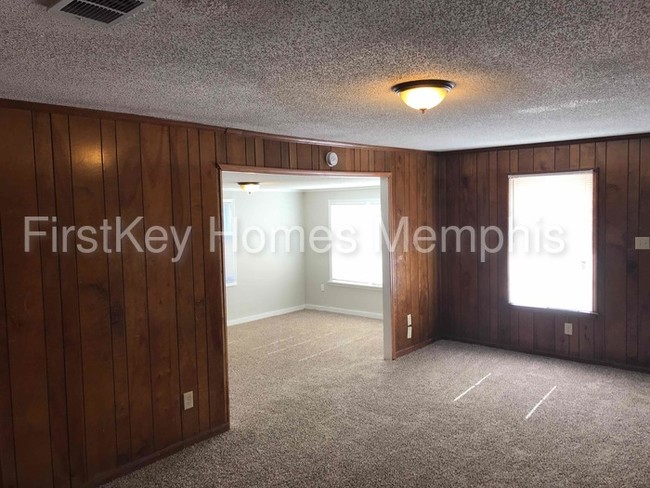 Building Photo - 5343 Cosmos Cove