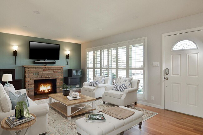 Building Photo - 3BD/1.5BA Single Family Home - Pet Friendl...