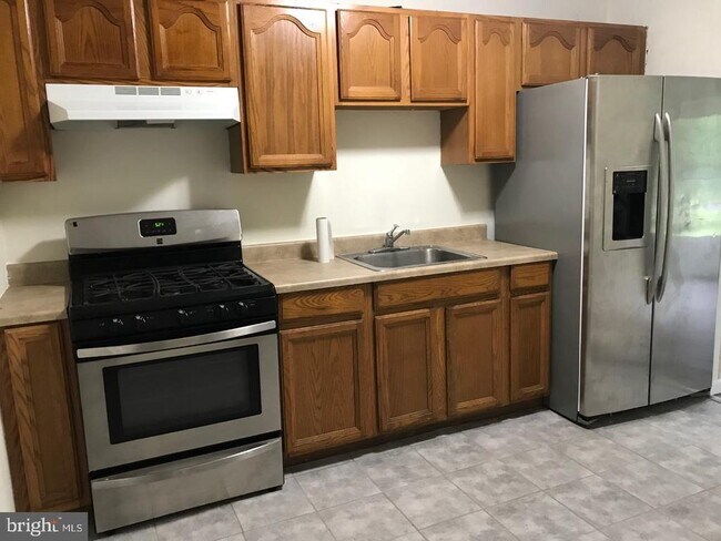 Foto del edificio - 221 Norcross Ln