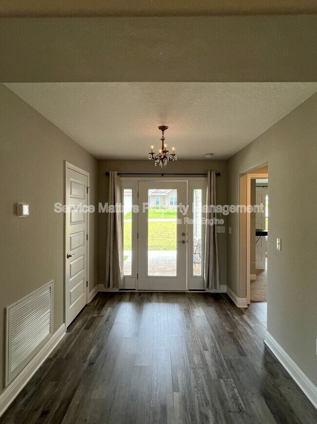 Foto del edificio - 7913 Majestic Cypress Dr