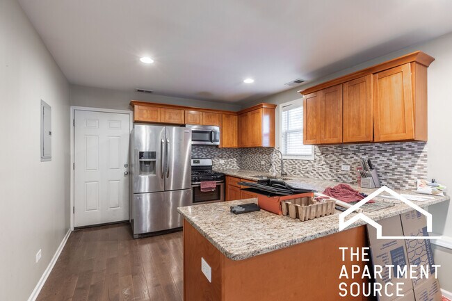 Foto del edificio - 1530 N Greenview Ave
