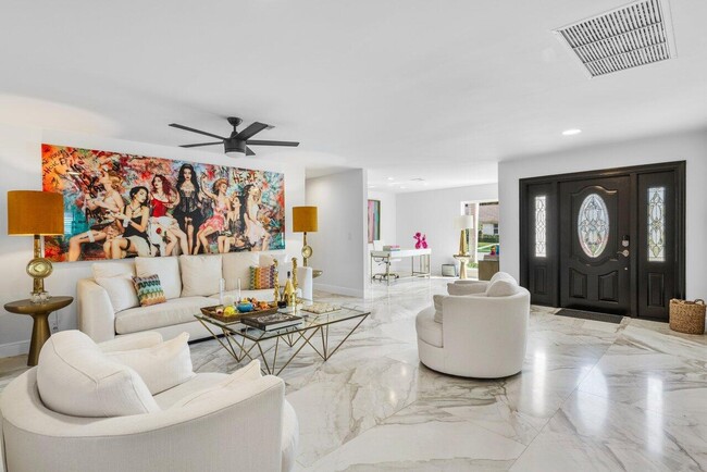Foto del edificio - 721 SW 15th St
