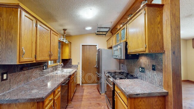 Foto del edificio - 6713 Fredrick Dr