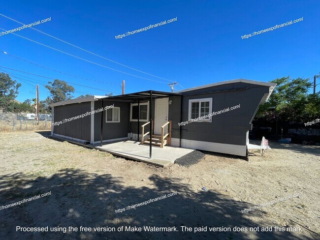 Foto del edificio - 15227 Plum St