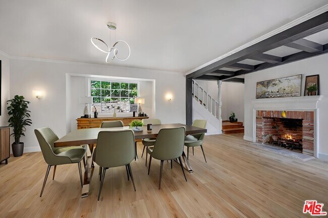 Foto del edificio - 926 N Alpine Dr