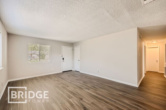 Foto del edificio - 1018 S Murray St