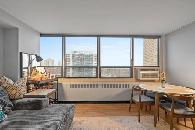 Foto del edificio - 3950 N Lake Shore Dr