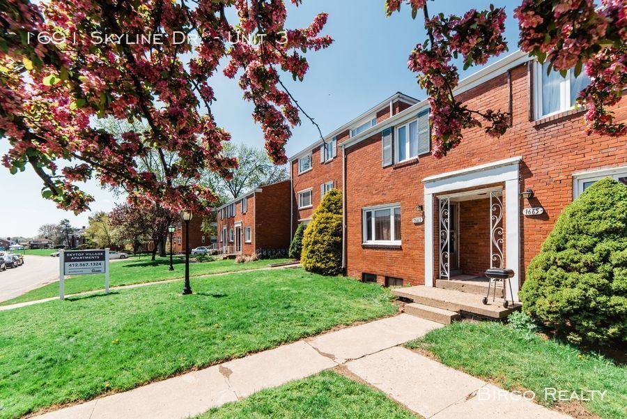 1691 Skyline Dr Unit 3, Pittsburgh, PA 15227 Apartment for Rent in