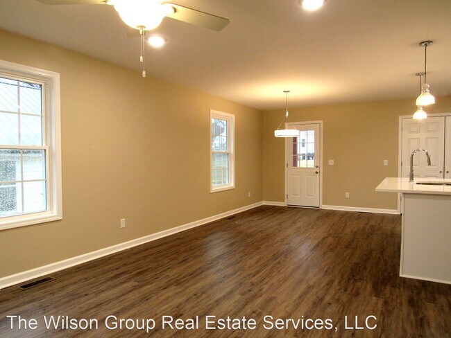 Building Photo - 3 br, 2 bath House - 505 West Chestnut St