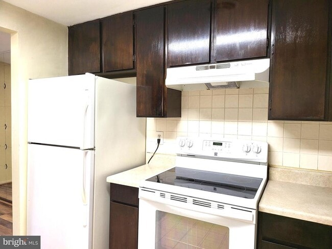 Building Photo - 9668 Brassie Way