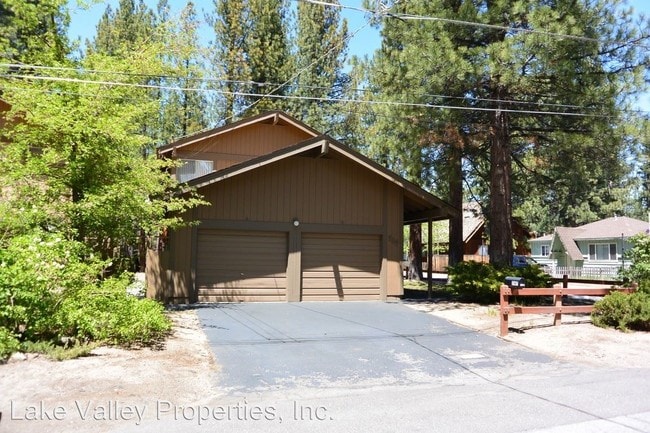 Building Photo - 747 Tallac Ave