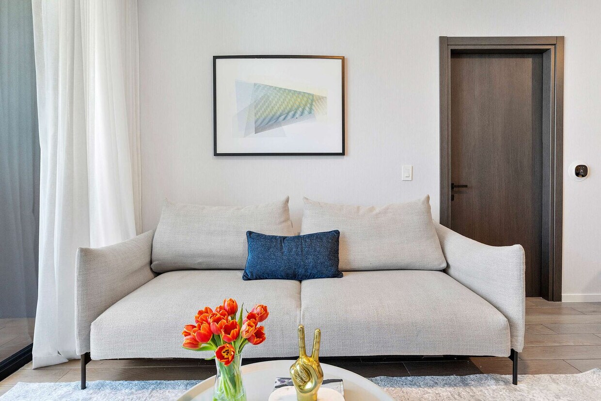 Foto principal - 398 NE 5th St