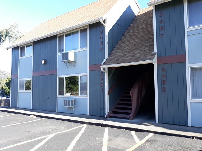 Foto del edificio - 140 NE Atkinson Ct