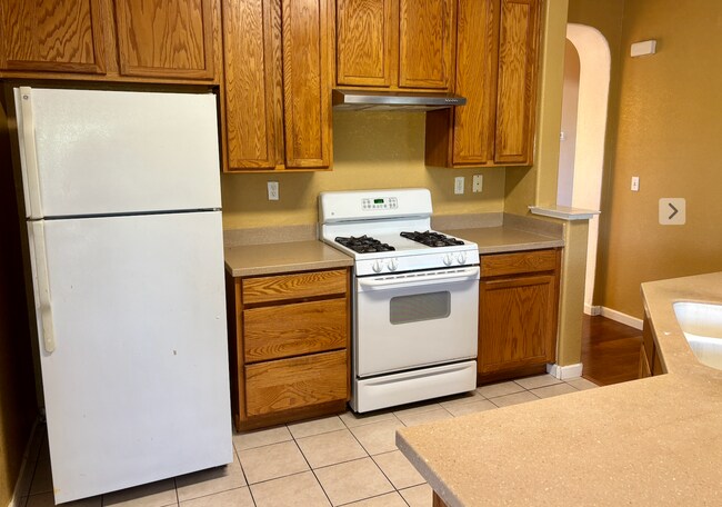 Foto del edificio - Cute As A Bug 4/2 *SOLAR* Natomas!  Please reference ad for viewings!