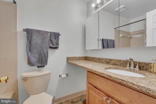 Foto del edificio - 2 Bedroom Condo Ellicott City
