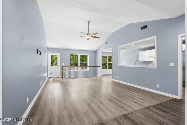 Building Photo - 3374 Millcrest Pl