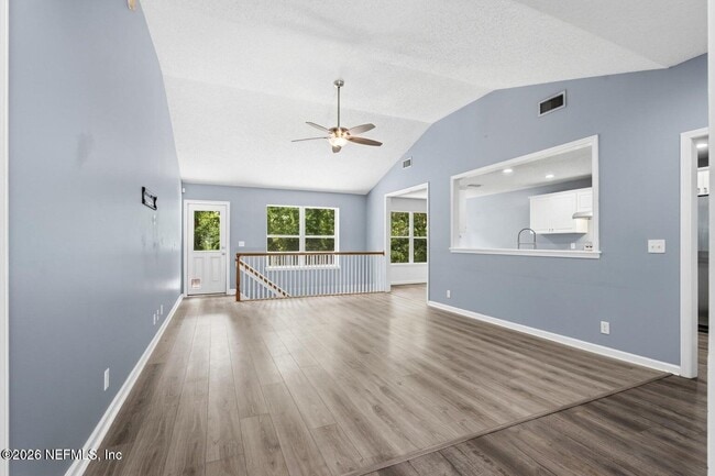 Foto del edificio - 3374 Millcrest Pl