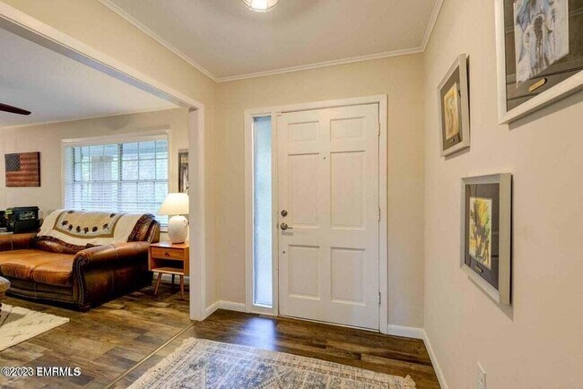 Foto del edificio - 108 Frances Ave