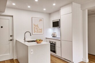 Building Photo - 10 Rosemount