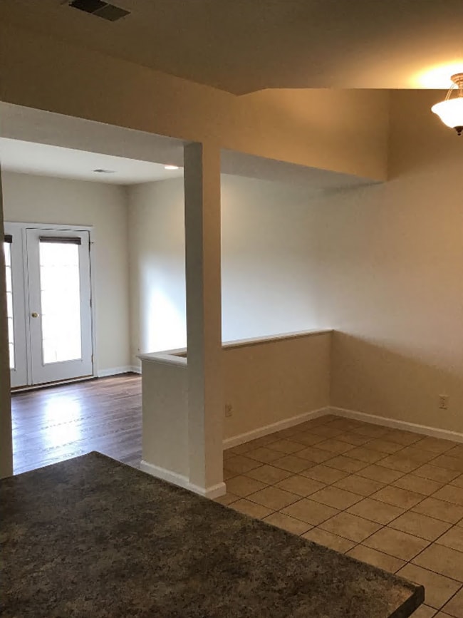 Building Photo - 3-bedroom, 2.5-bathroom Townhome
