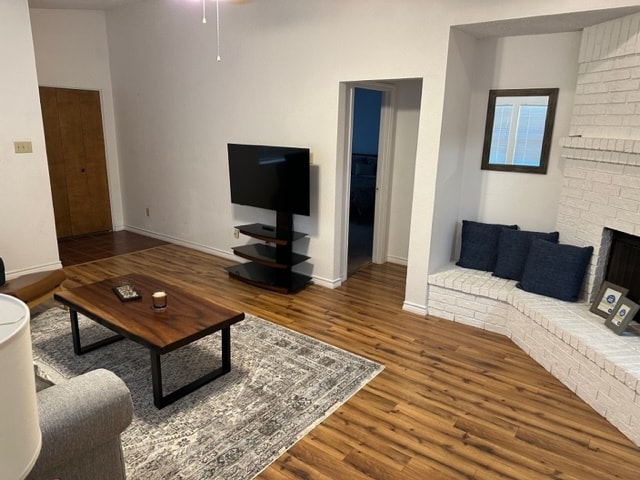 Foto del edificio - 4504 Fairgate Dr