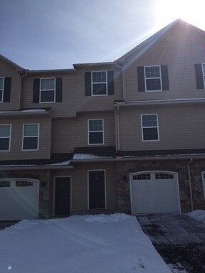 Primary Photo - 3922 Birchwood Cir