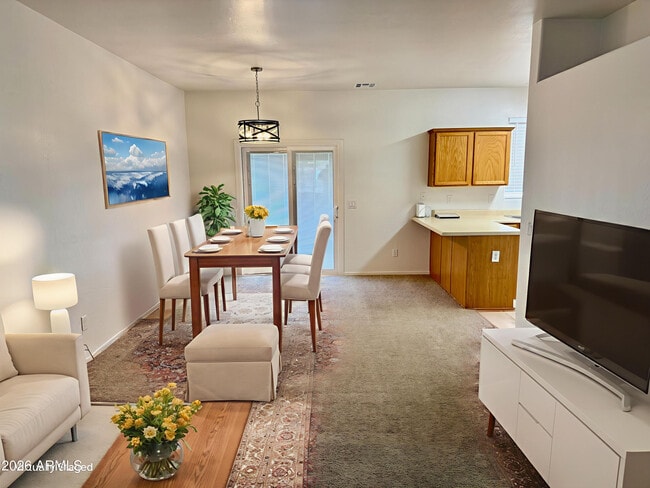 Foto del edificio - 2300 E Magma Rd