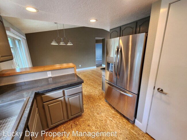 Foto del edificio - 3 br, 2 bath House - 961 W Newport