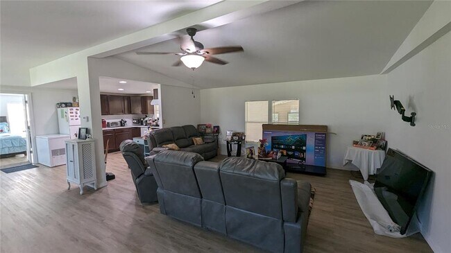 Foto del edificio - 5313 Johnson Ave