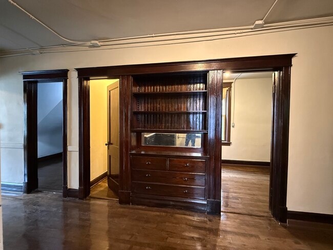 Building Photo - 4222 W Cullerton St