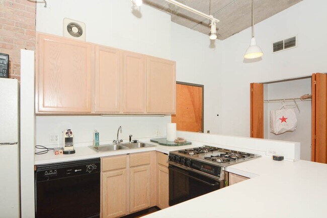 Foto del edificio - 110 N Peoria St