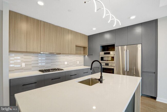 Foto del edificio - 255 W Falls Station Blvd